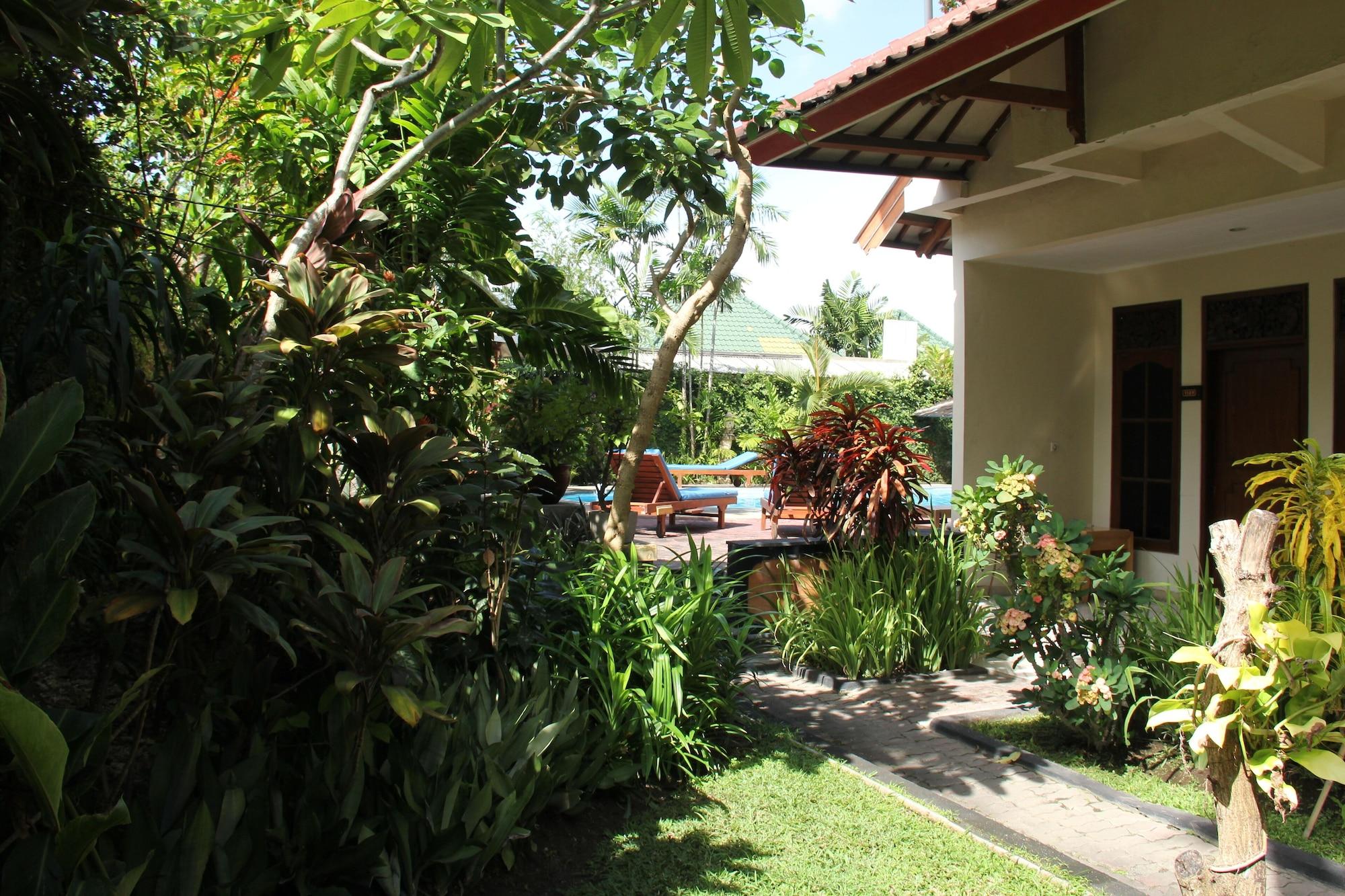 Seminyak Paradiso Hotel Екстер'єр фото